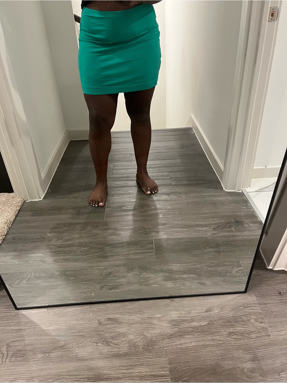 Green Stretch Mini Skirt - Picture 3 of 4